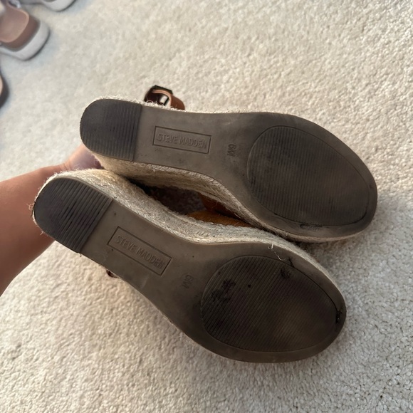 Steve Madden wedges with ankle strap - Picture 3 of 3